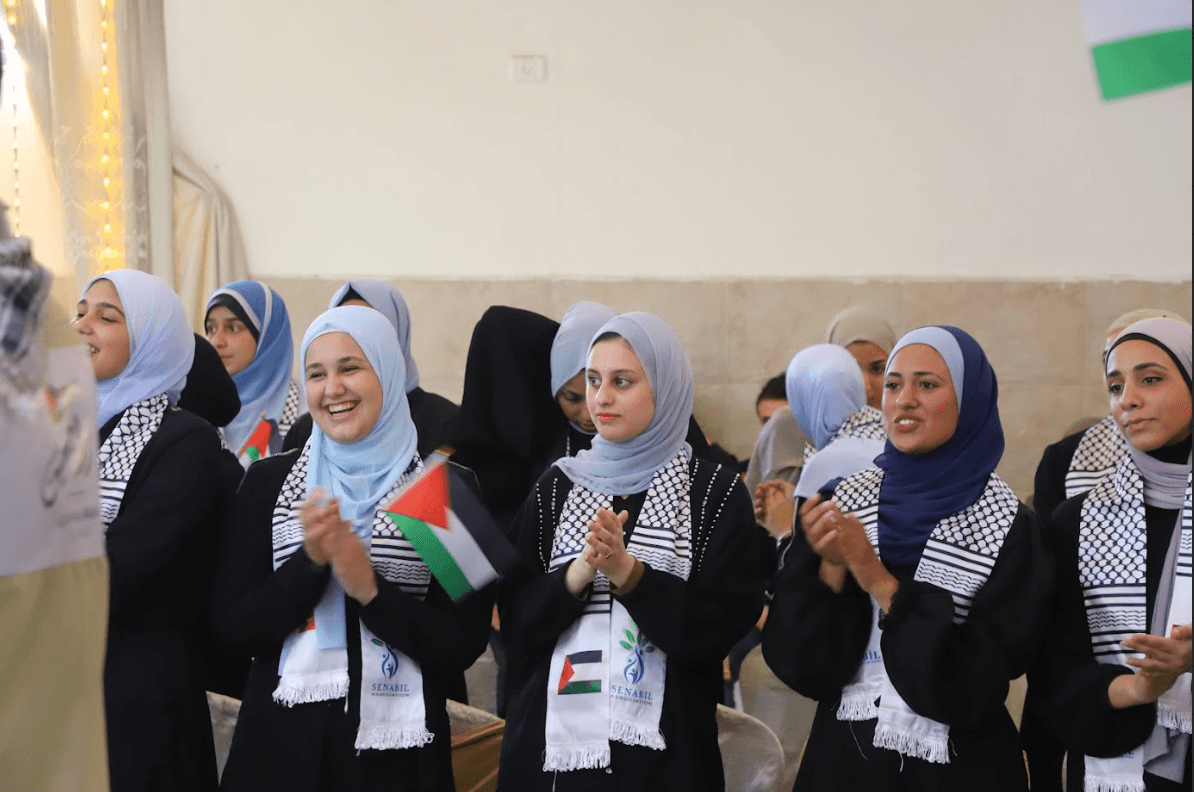 Senabil Honors Its Outstanding Students from the 2006/2007 Batch Despite Challenging Conditions