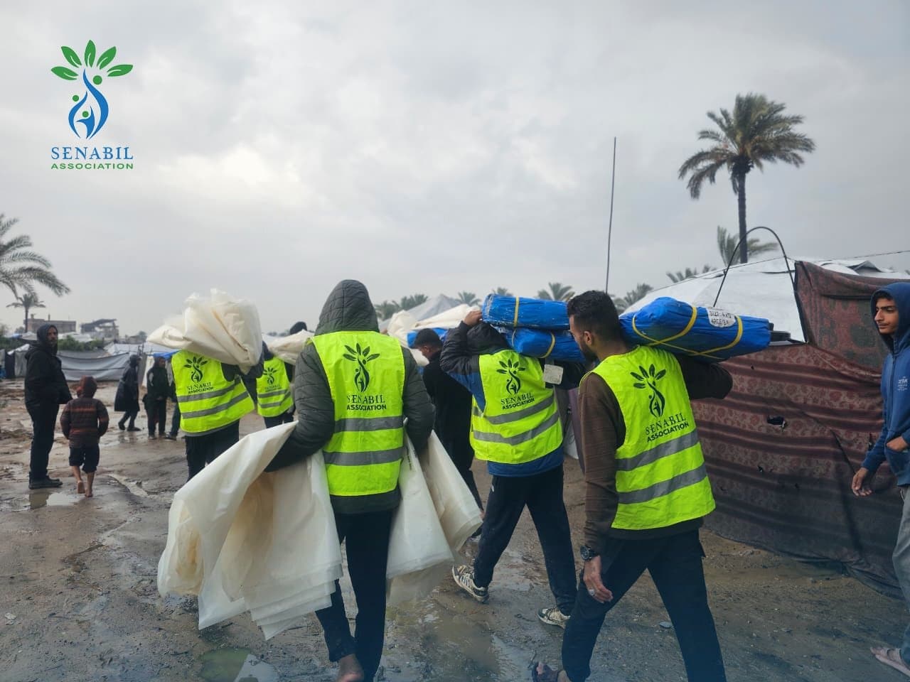 استجابة إغاثية طارئة للمنخفض الجوي في شمال وجنوب قطاع غزة ضمن حملة "شتاء غزة.. سلام ودفا"