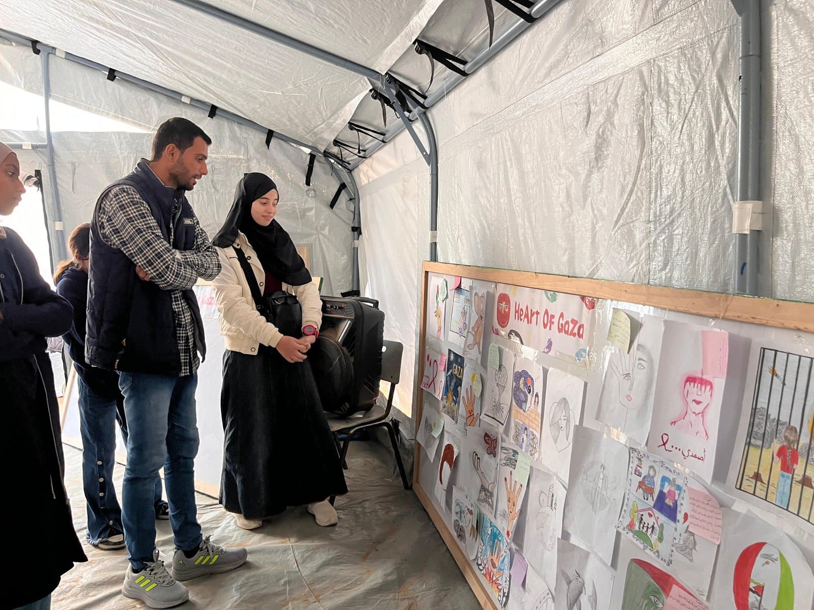 Closing of the Psychosocial Support Project through Organizing an Art Exhibition of Students’ Drawings in Partnership between Senabil Foundation and Heart of Gaza Foundation