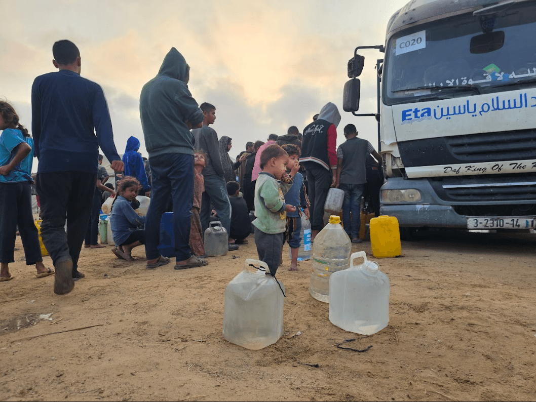 استمرار مشاريع سقيا المياه في قطاع غزة بالشراكة مع مؤسسة هيوسم