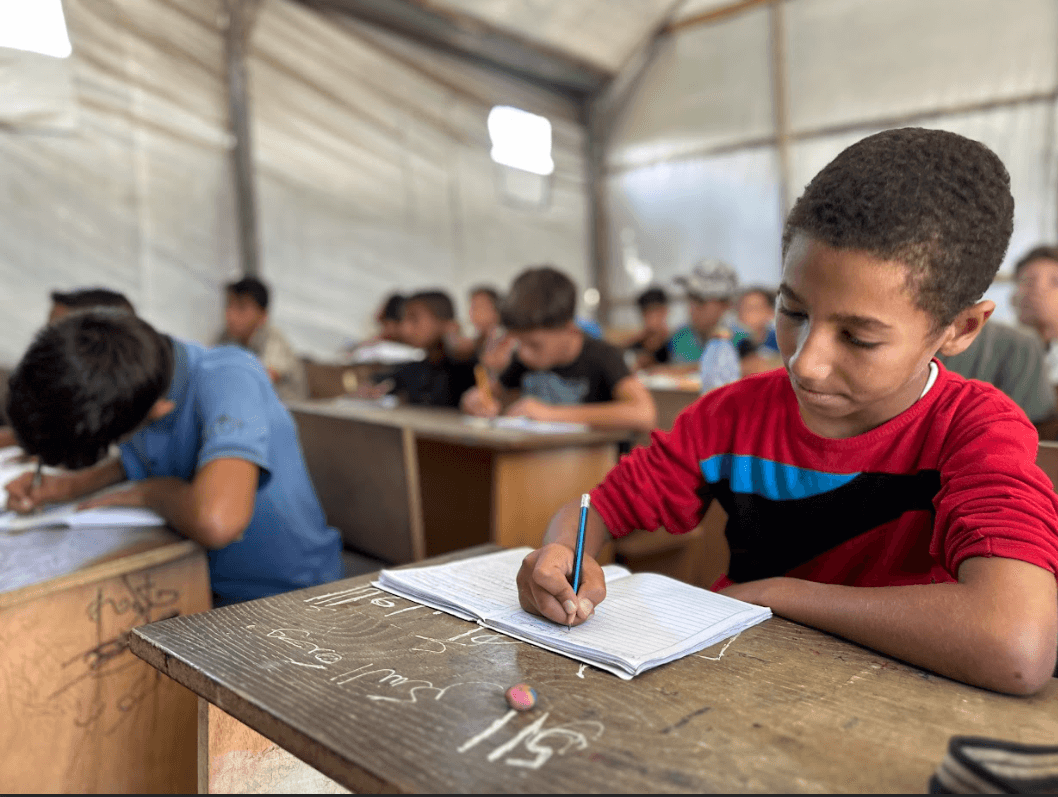 Establishing the Senabil Khan Younis Field School to Ensure the Continuity of Education During the War