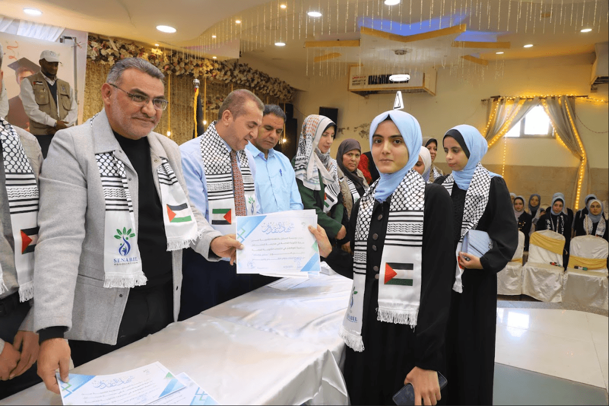 Senabil Foundation Organized an Honoring Ceremony for Its Outstanding Tawjihi Students – Class of 2006/2007