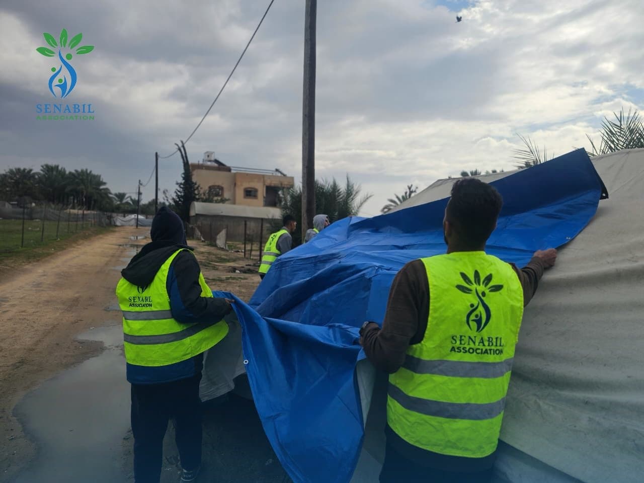 استجابة إغاثية طارئة للمنخفض الجوي في شمال وجنوب قطاع غزة ضمن حملة "شتاء غزة.. سلام ودفا"