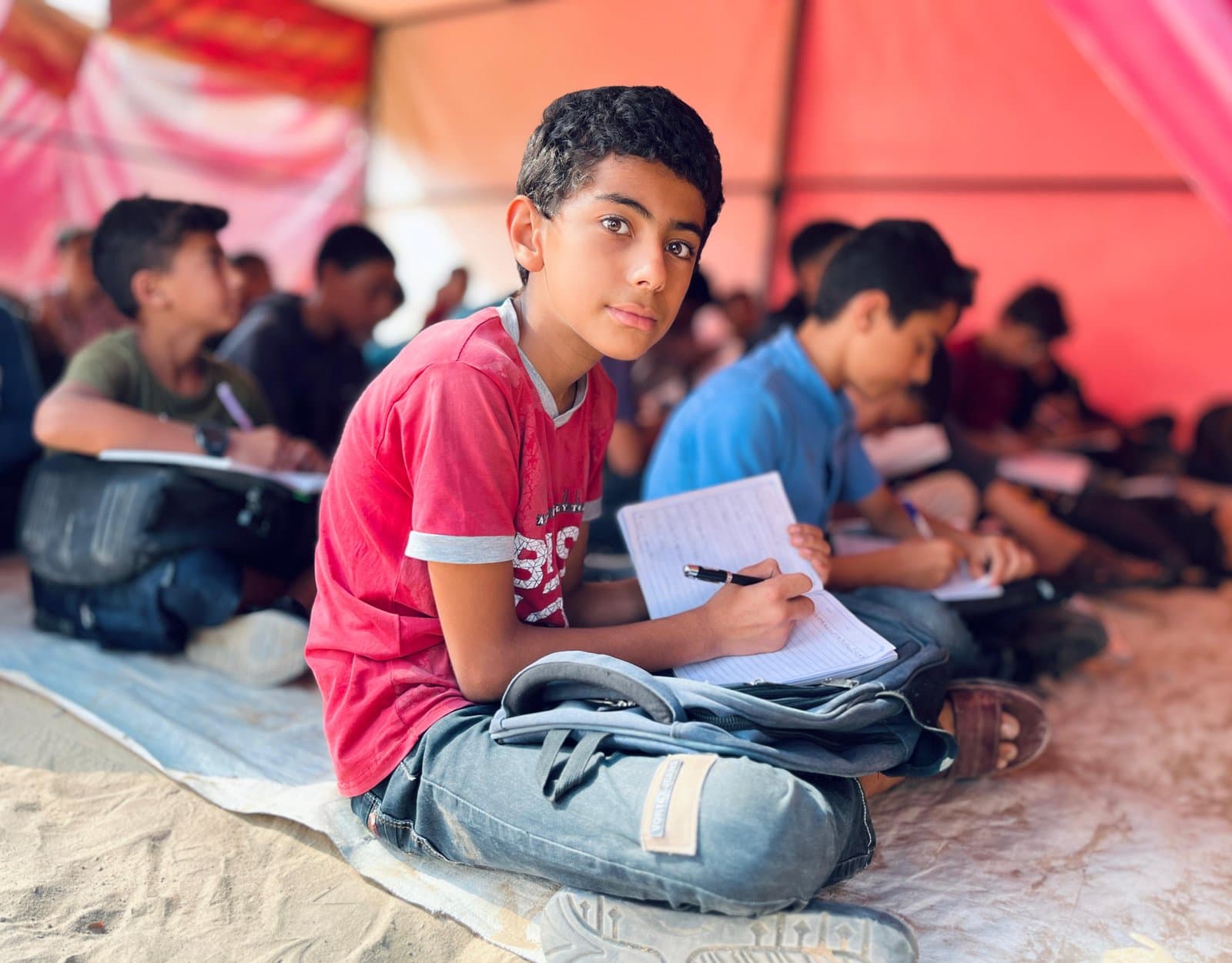 إنشاء مدرسة السنابل دير البلح 2 الميدانية كمنظومة تعليمية طارئة لضمان استمرارية التعليم خلال الحرب