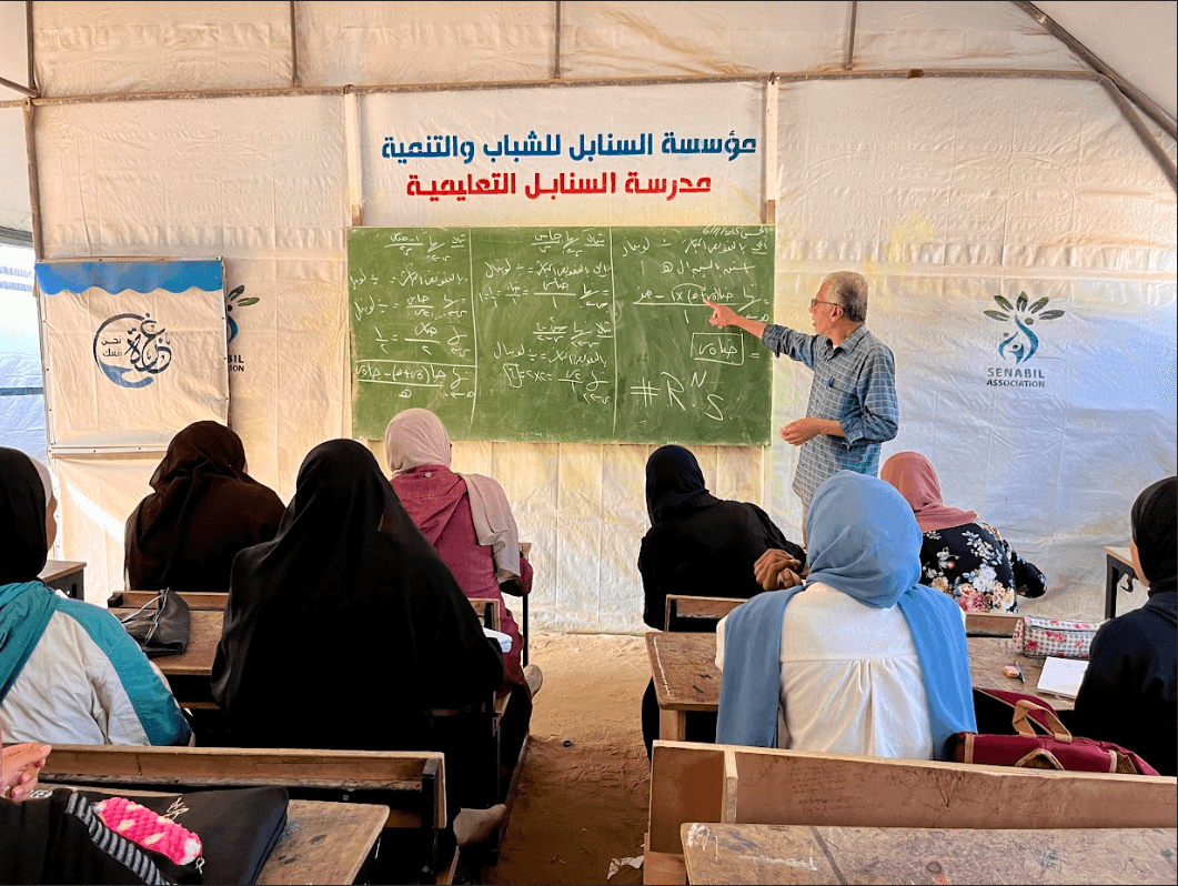 Establishing the Senabil Deir Al Balah 1 Field School as an emergency educational solution during the war to ensure educational continuity