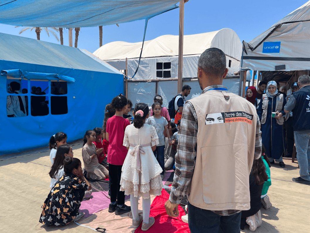 تنفيذ برامج دعم نفسي واجتماعي لطلبة مدارس السنابل