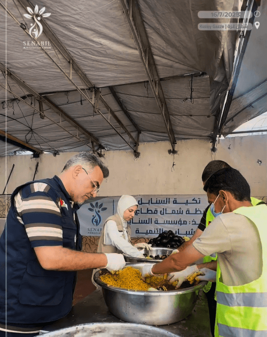Distribution of Mahashi Meals for Elderly People at Al-Wafaa Hospital amid Famine and Rising Prices