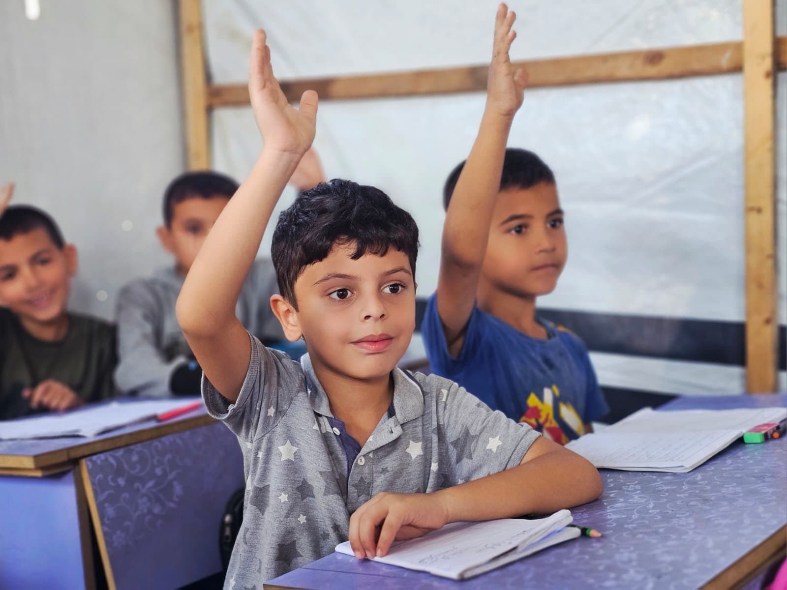 إنشاء مدرسة السنابل دير البلح 2 الميدانية كمنظومة تعليمية طارئة لضمان استمرارية التعليم خلال الحرب