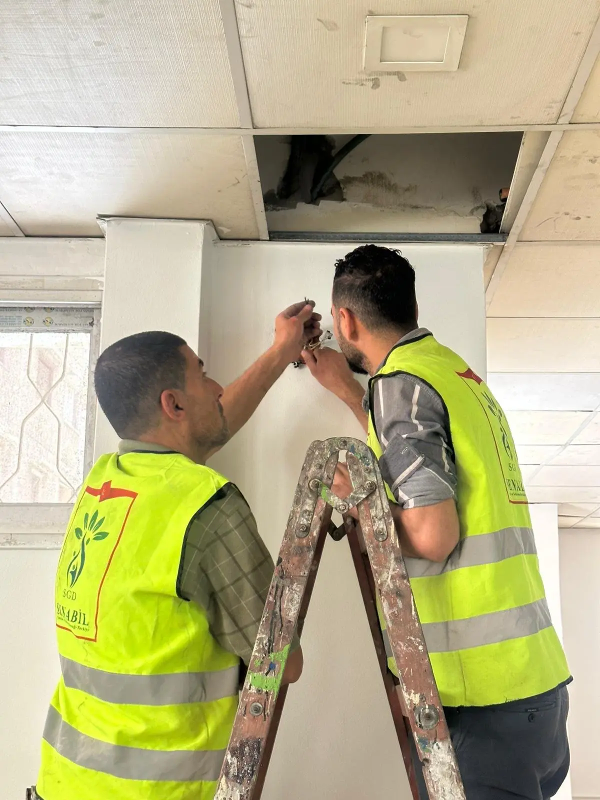 مشروع تجهيز وتطوير مساحات العمل الرقمية