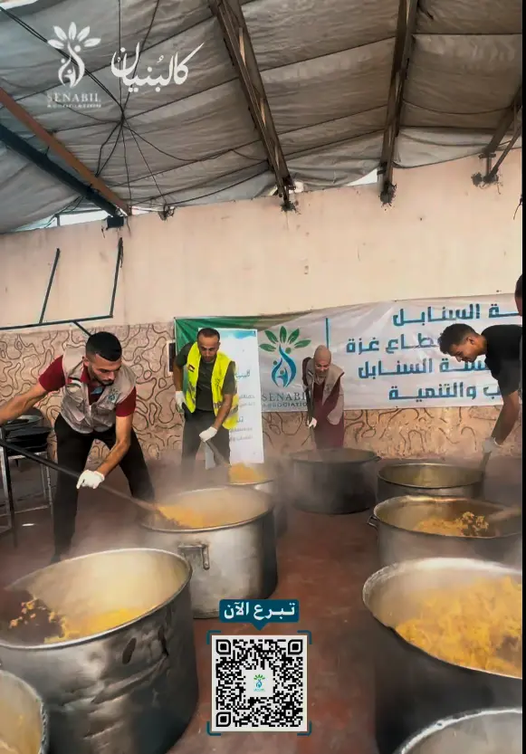 استمرار حملة كالبنيان عبر عمل تكيات طعام وتوزيع الوجبات على النازحين في مخيمات النزوح