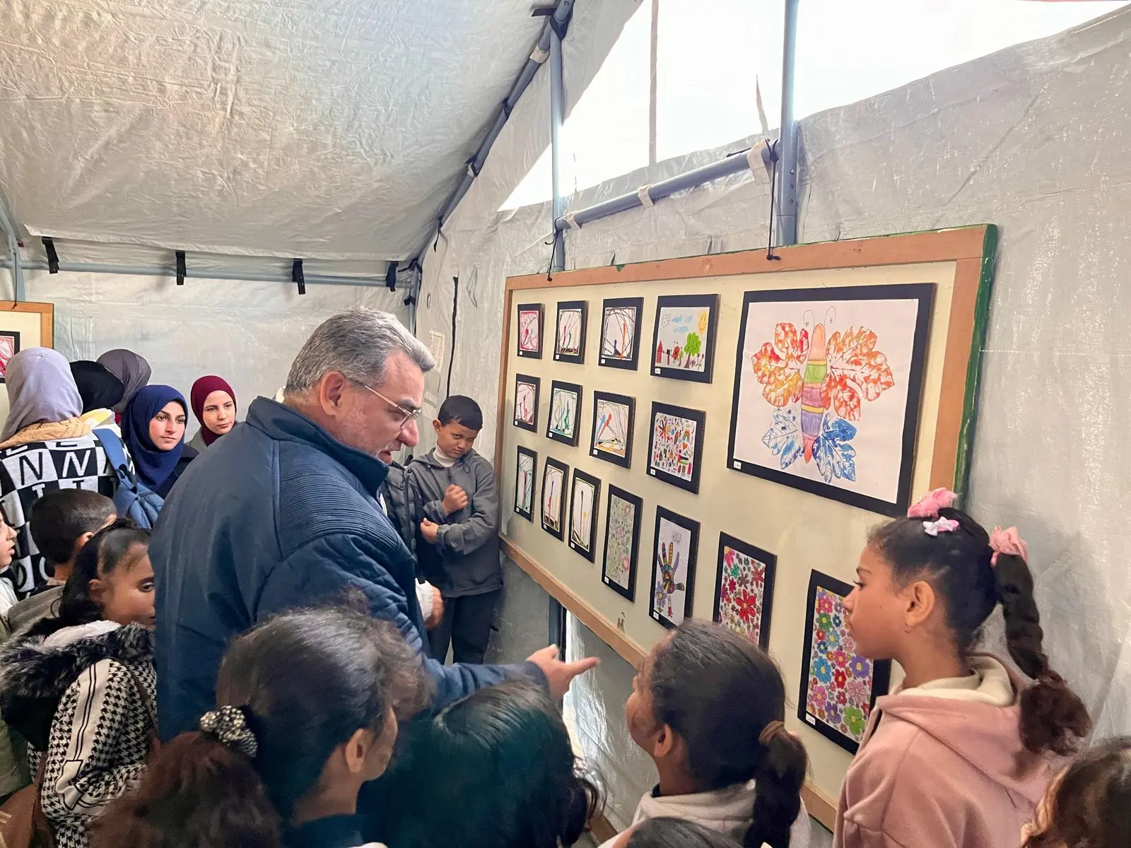 Senabil Association Organizes Children's Art Exhibition as Part of Psychosocial Support Activities in Deir Al-Balah