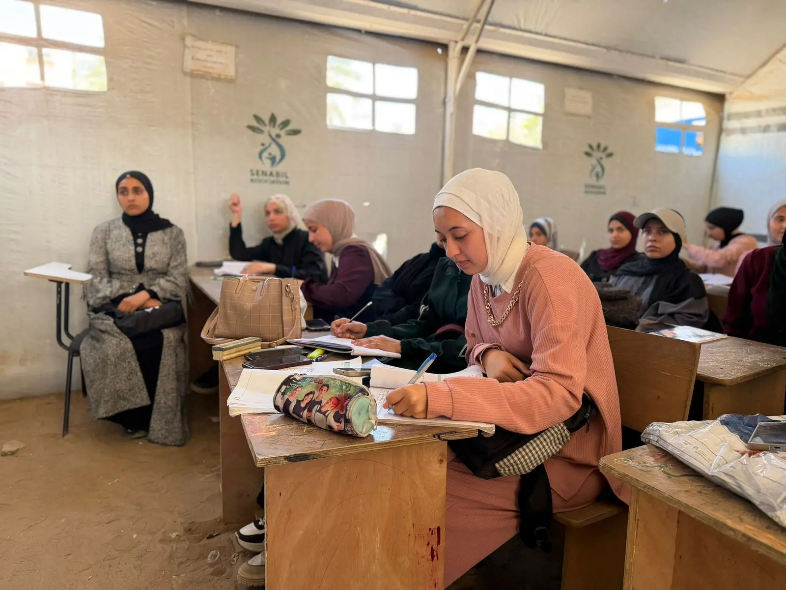 Senabil Association Launches “Esnad 2008” Project to Support Tawjihi Students